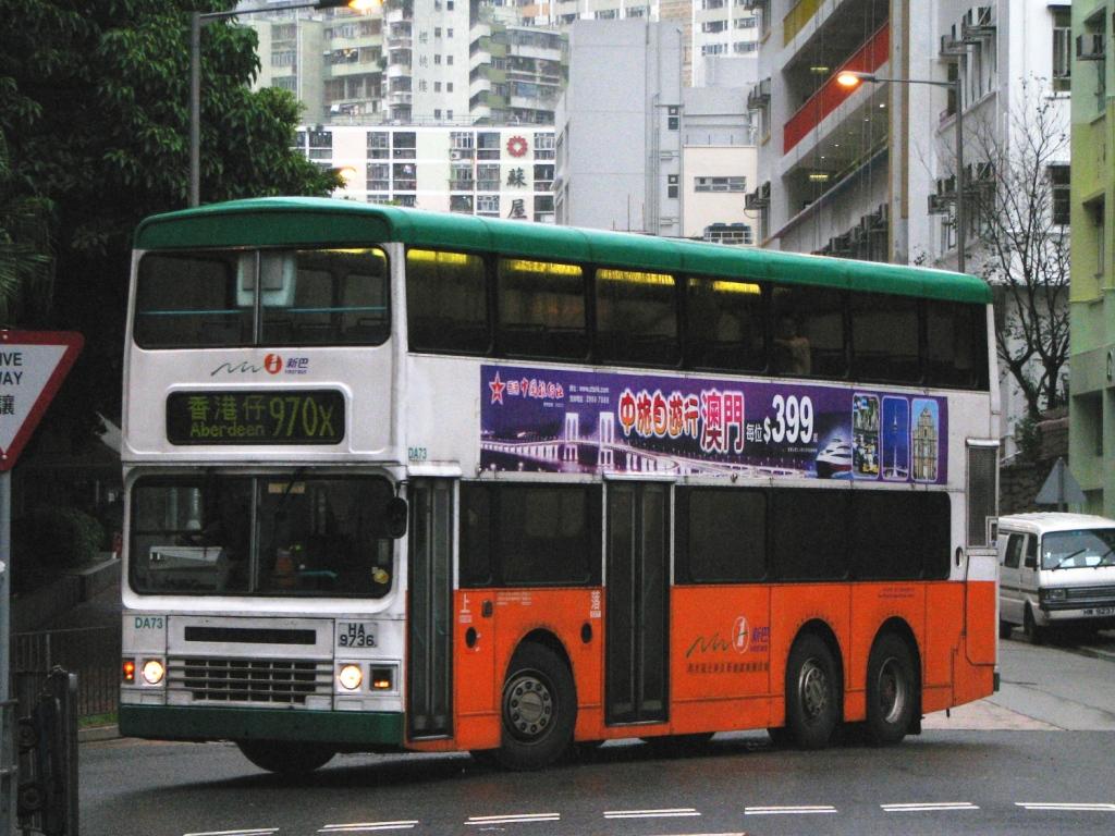 bus18760.JPG