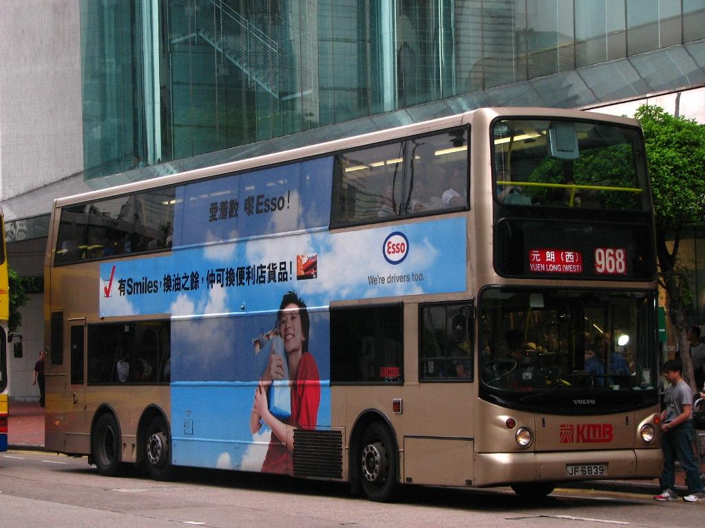 bus18495.JPG