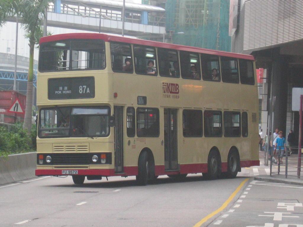 bus10774.JPG