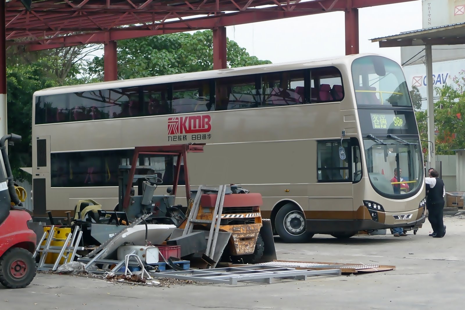 B9TL1.jpg