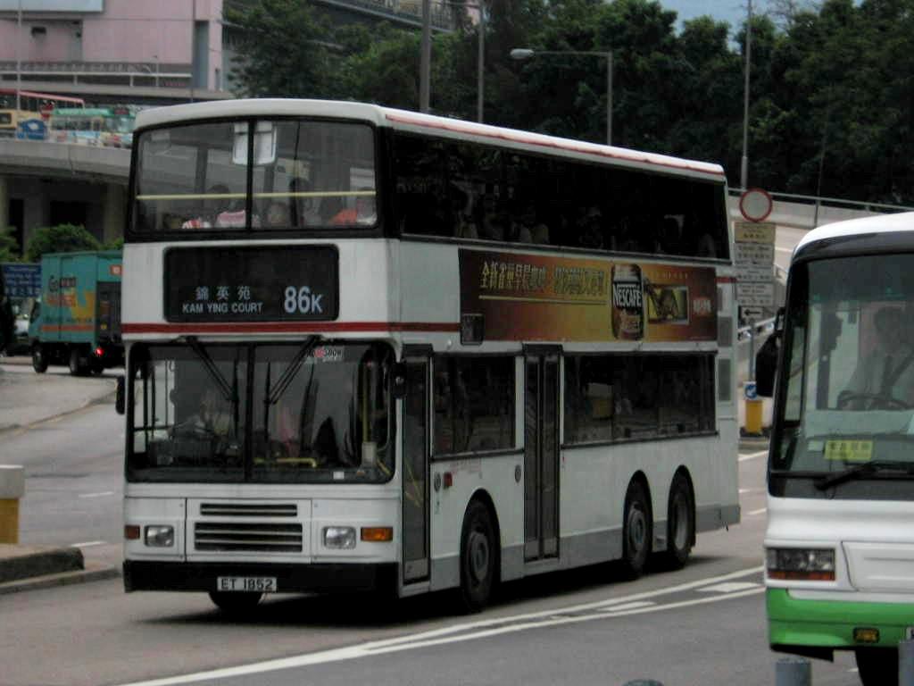 bus16417.jpg