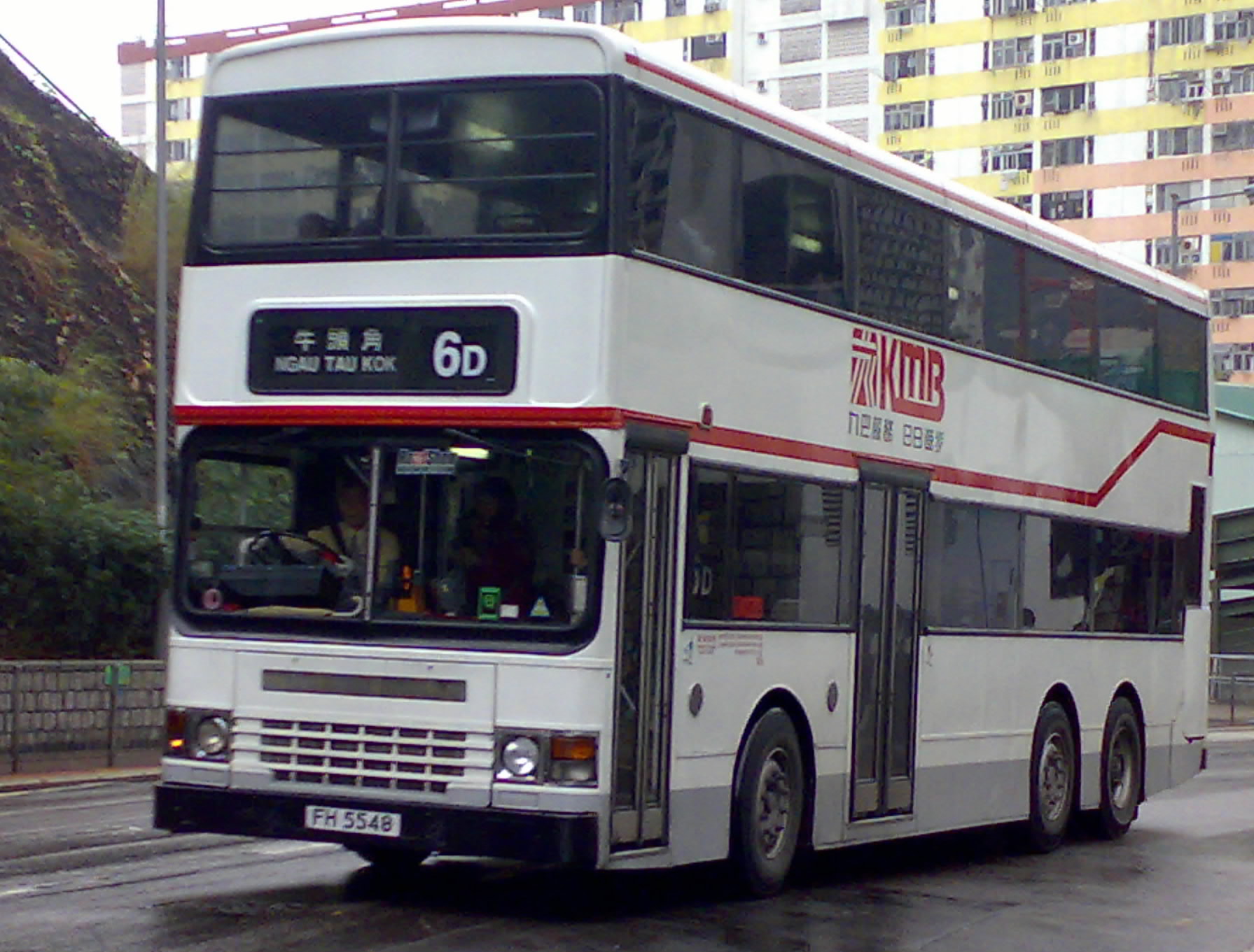 201002081136-001.jpg