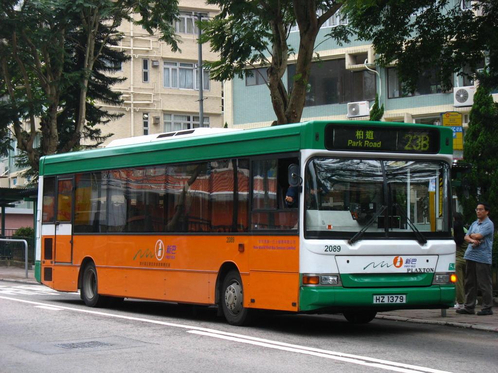 bus18088.jpg