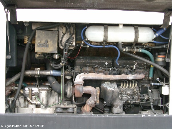 Engine_004.jpg