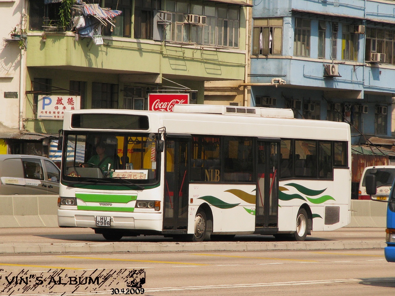 HU2986-02.jpg