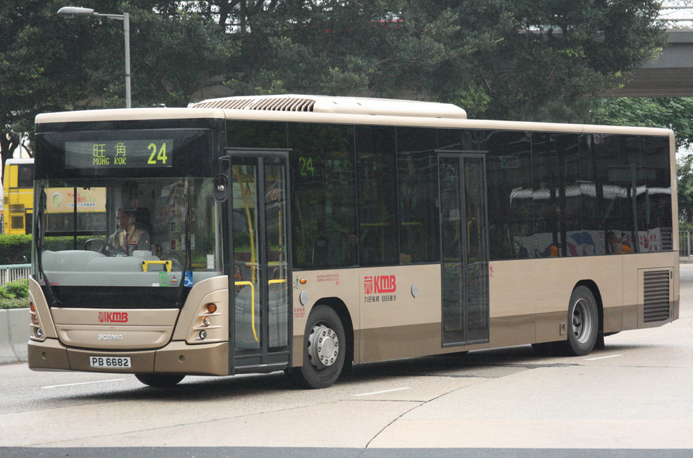 PB6682-24.JPG