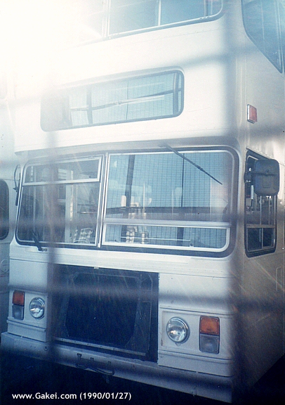 tpeoly-self01.jpg