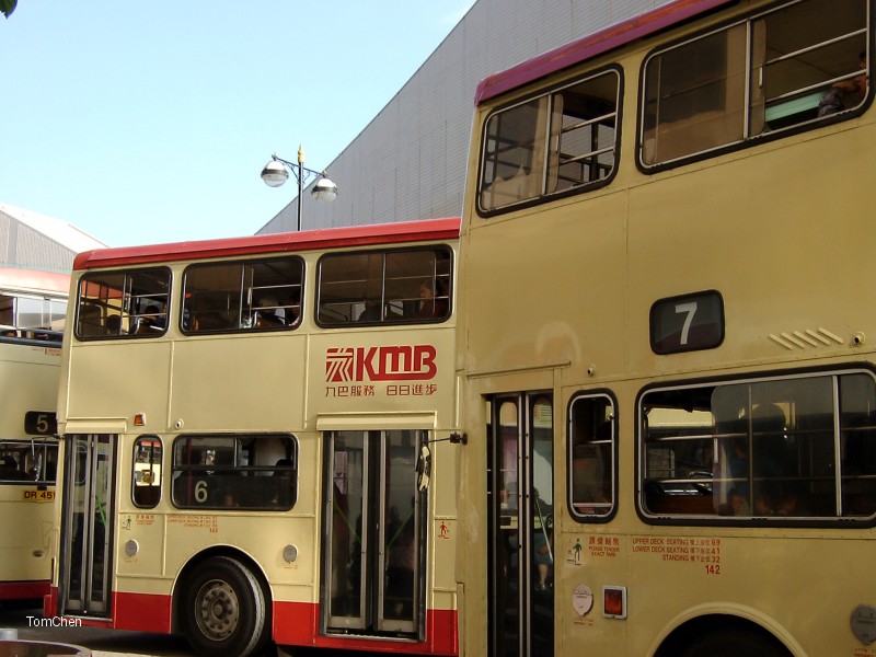 3bus.jpg