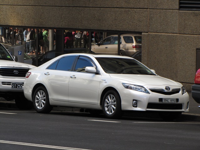 camry-hybrid.jpg