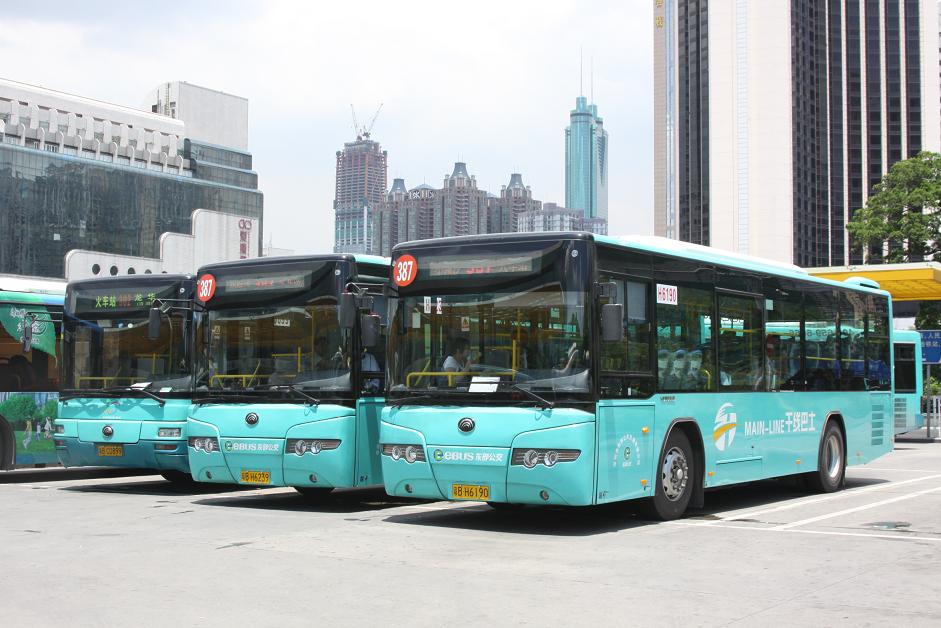SZE-YB-H6190.jpg