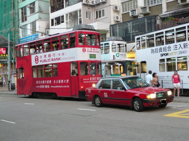 tram103_taxi.jpg