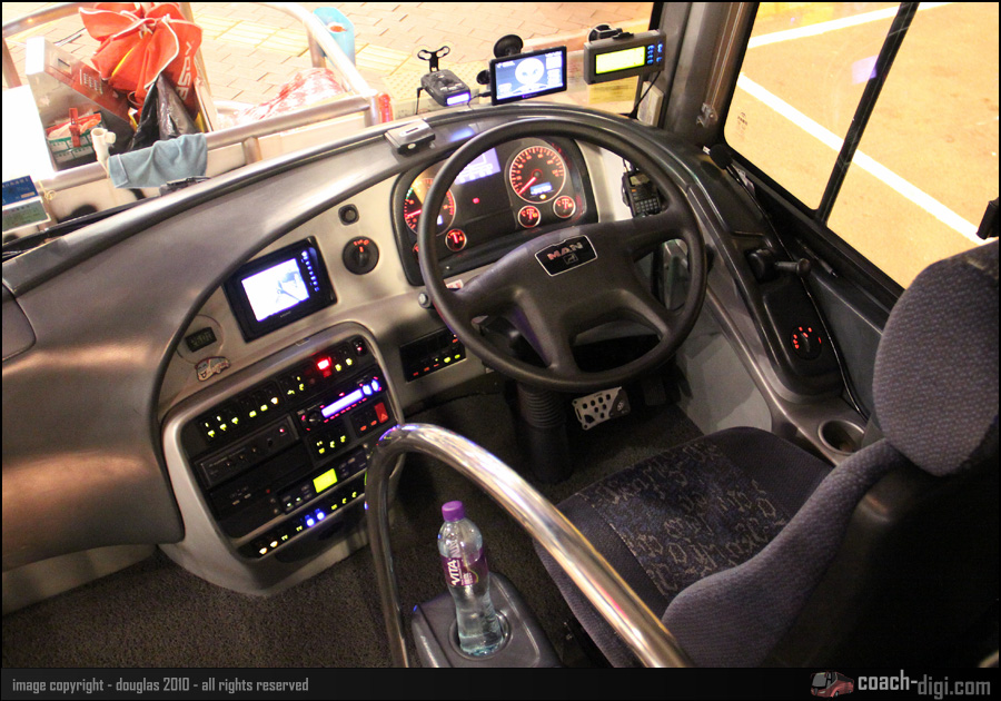 PF9295_dash_1.jpg