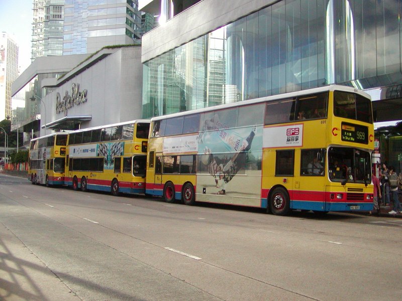 girlbus_flooding_1.jpg