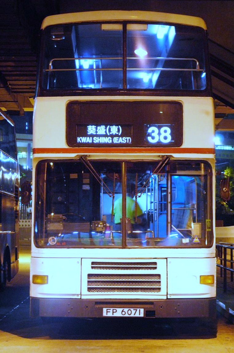 607138R.jpg