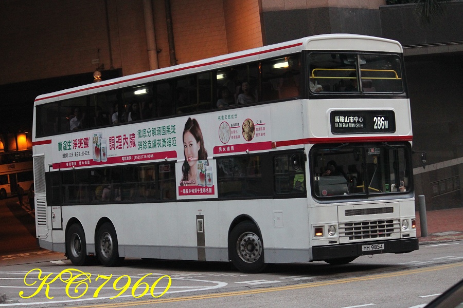 HH9854_286M.jpg