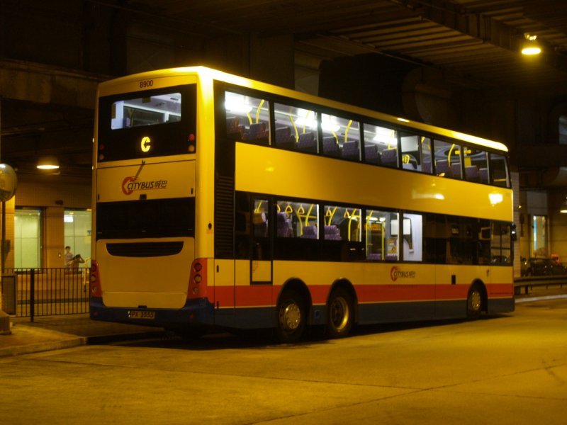 c_8900_2.jpg