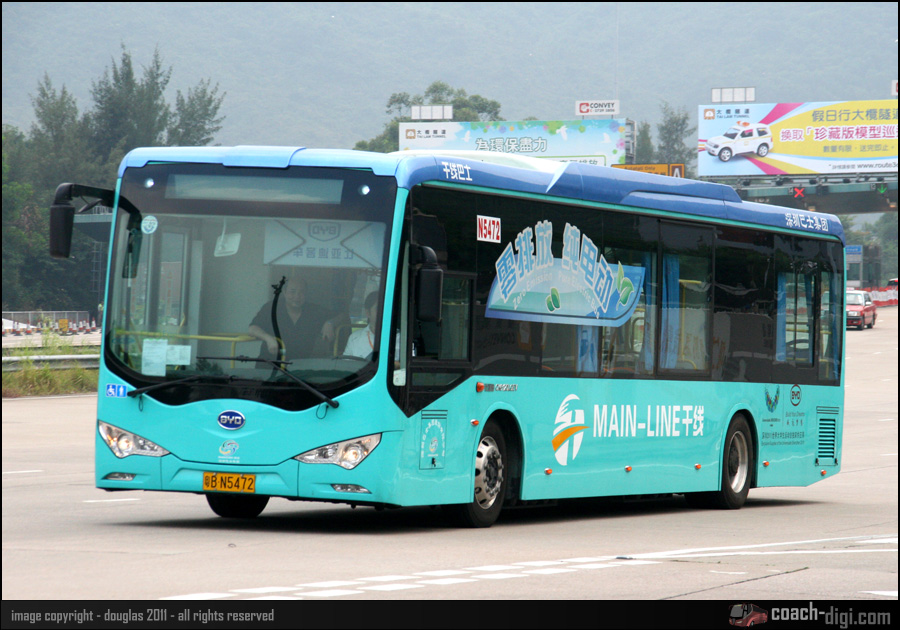 BN5472_1.jpg