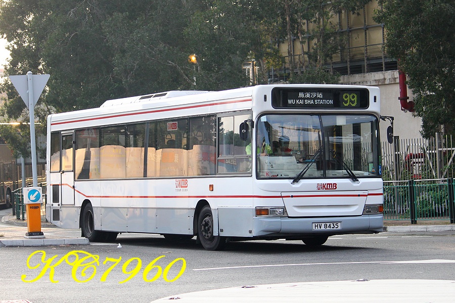 HV8435_99.jpg