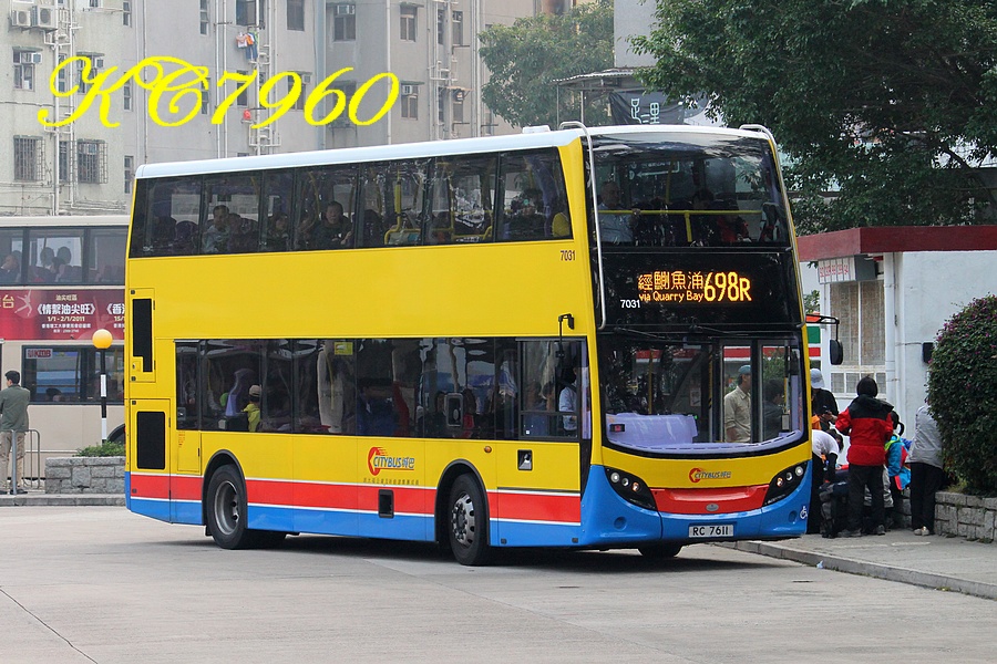 7031_698R.jpg