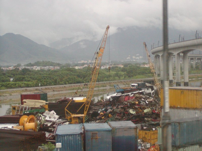 au_tau_scrapyard_2.jpg