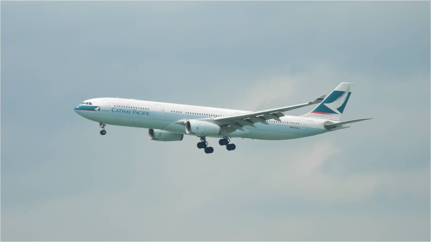 79. Cathay Pacific A330 B-HLK.jpg