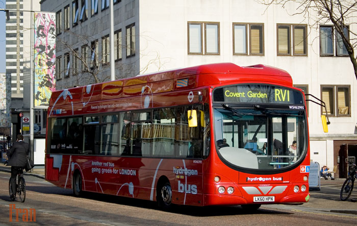 First London WSH62995 @ RV1.jpg