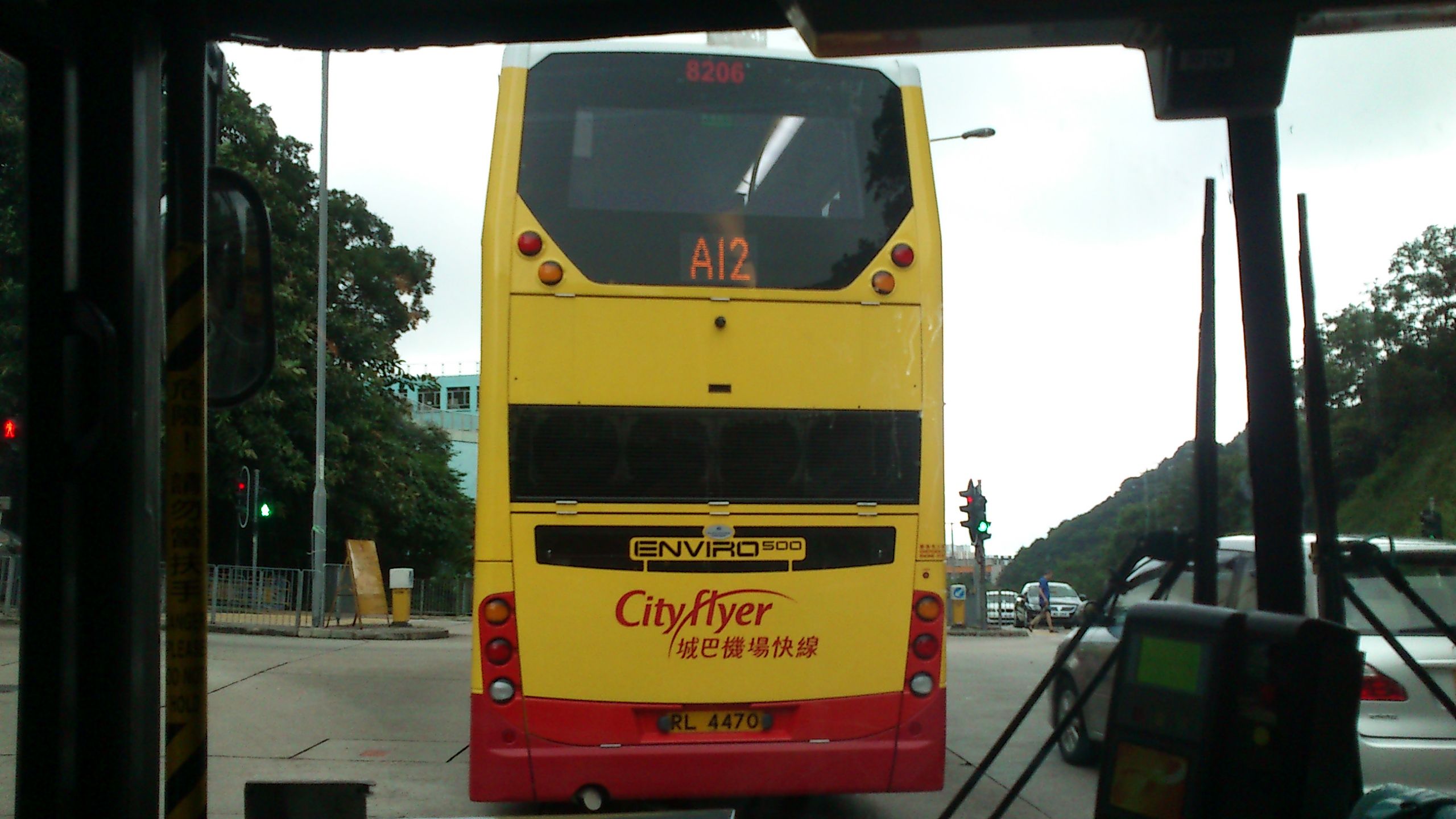 8206A12_2.jpg