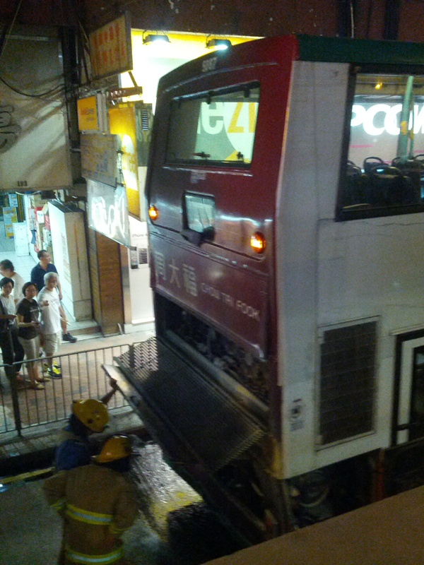 kingsroadaccident4.jpg