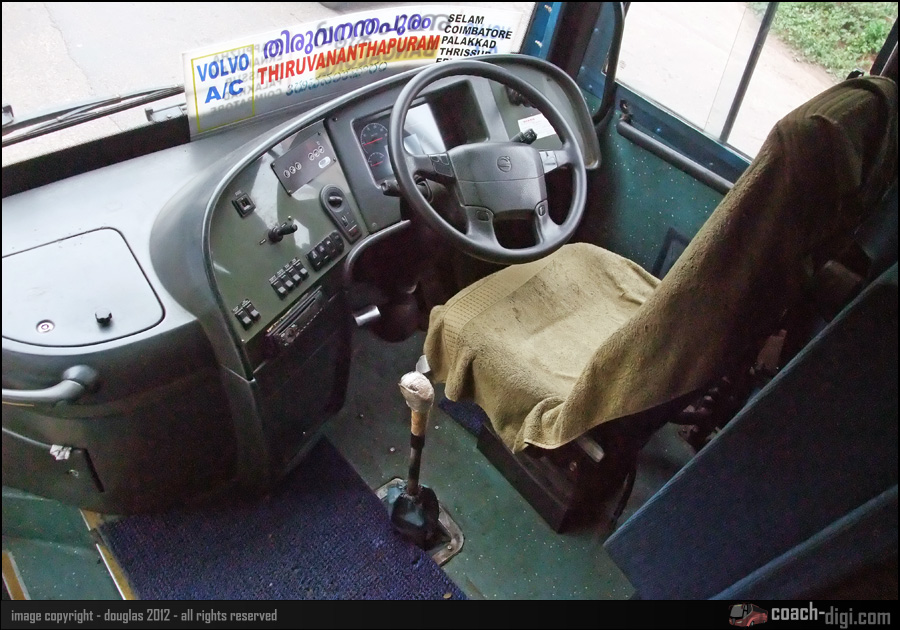 KL157232_dash_1.jpg