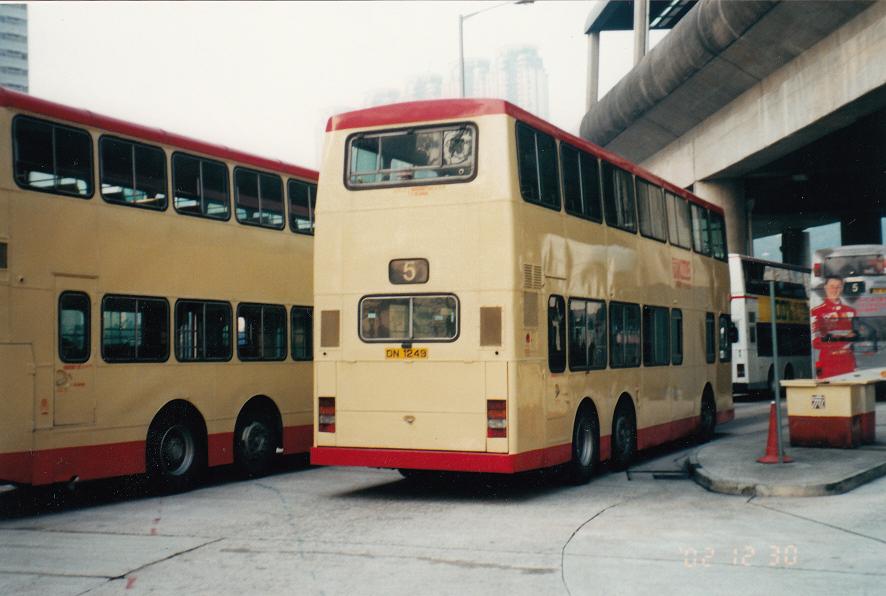 20021230_dn1249c.jpg