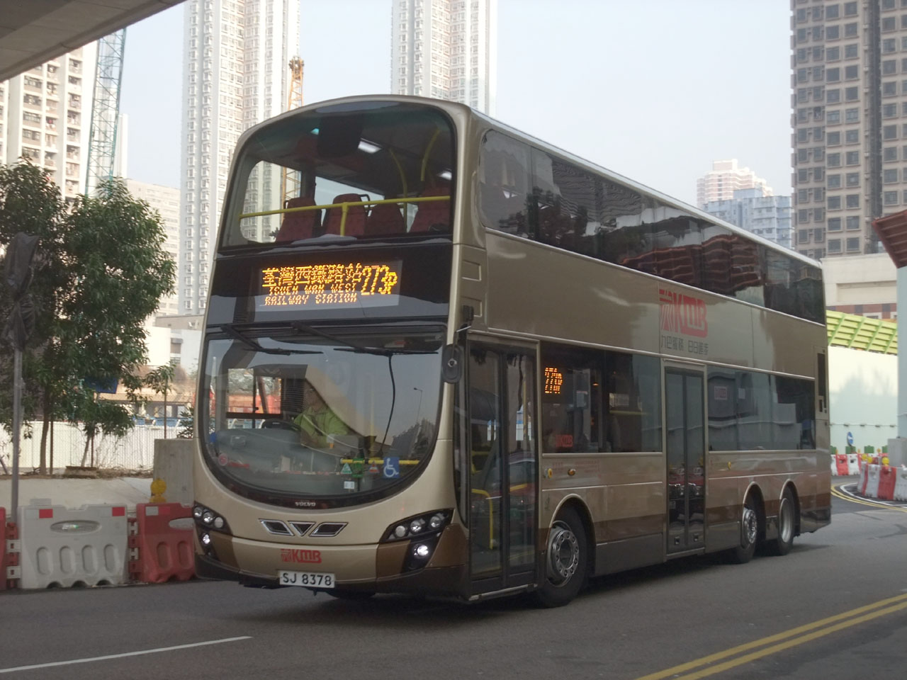 sj8378_273p.jpg