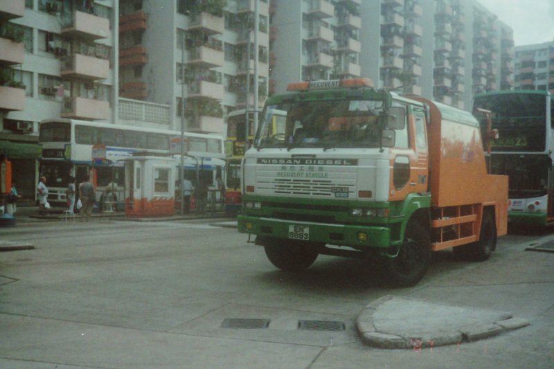 n_services_en6893_1a.jpg