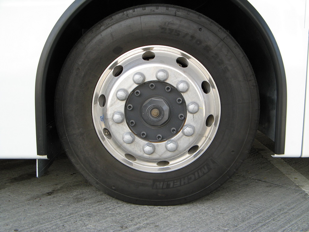 B9 Wheel.jpg