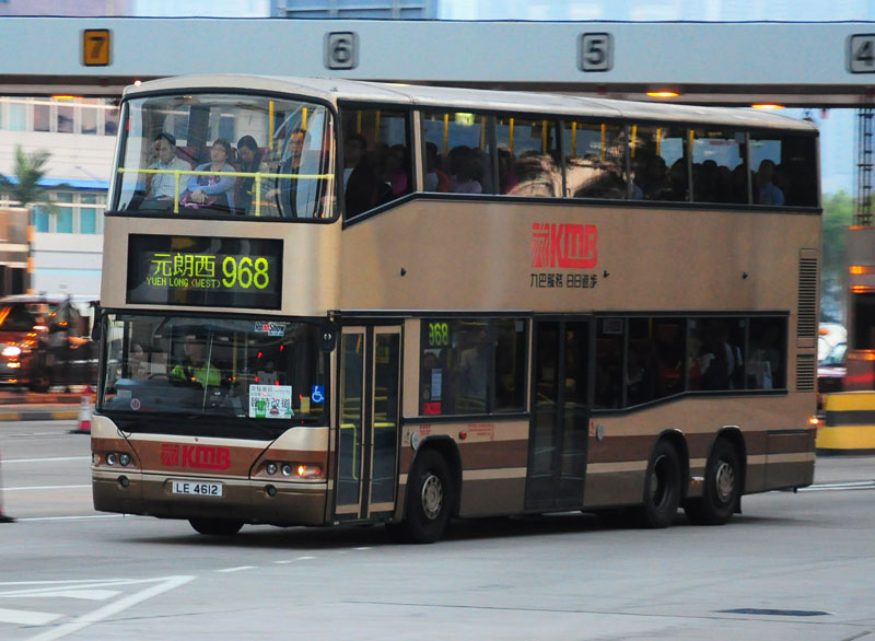 LE4612_968_1.jpg