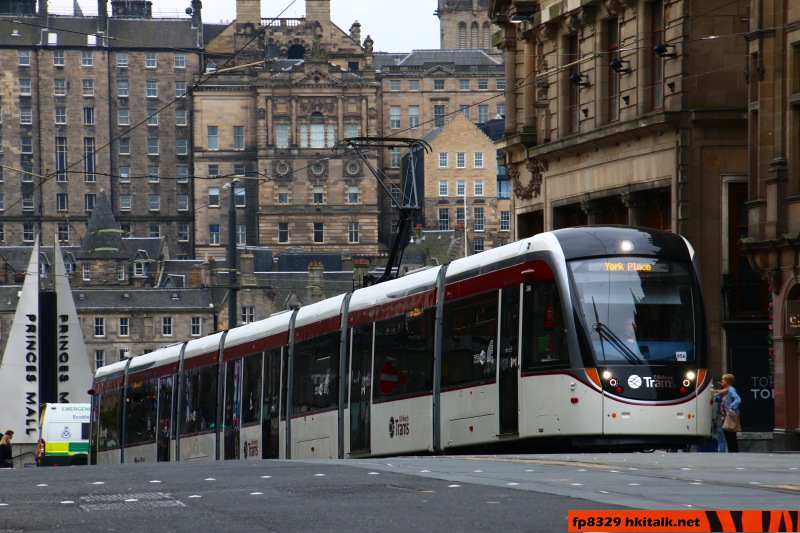 Edinburgh Trams 1.jpg
