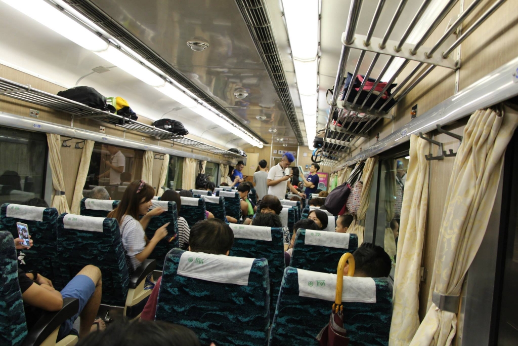 2015-06-28台鐵654次莒光號企位 (2).jpg
