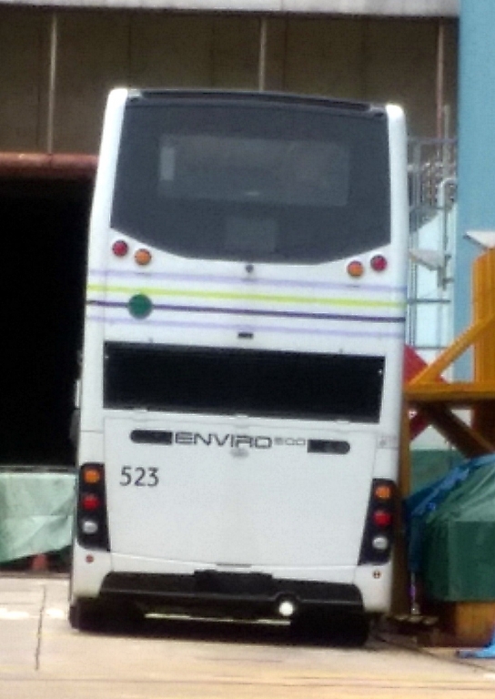 523.jpg